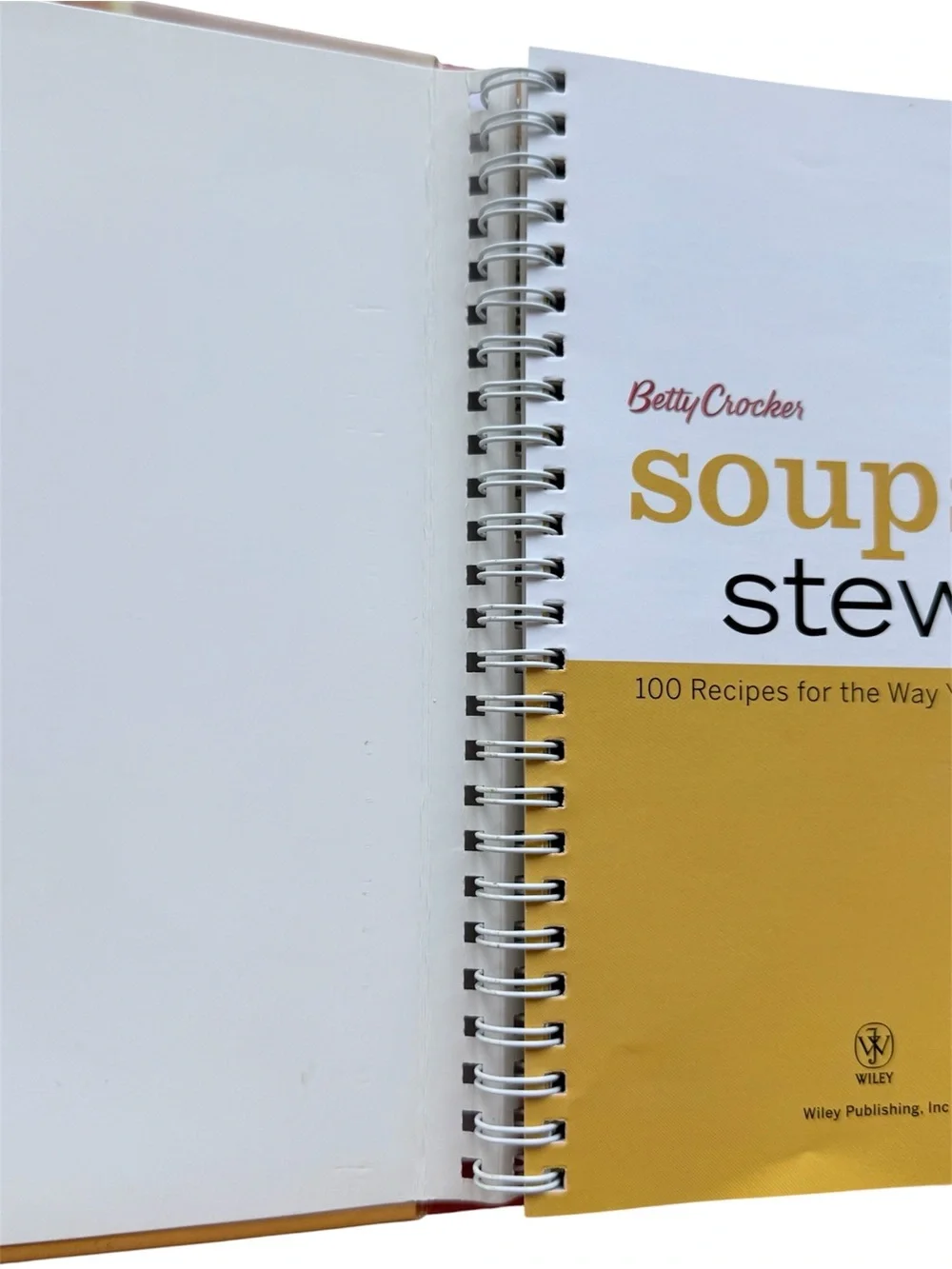 Betty Crocker Soups & Stews Cookbook